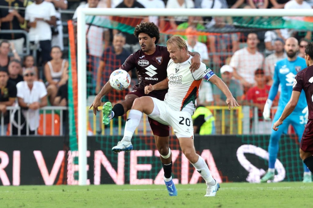 nhan-dinh-soi-keo-torino-vs-venezia-luc-01h45-ngay-3-5-2025-1