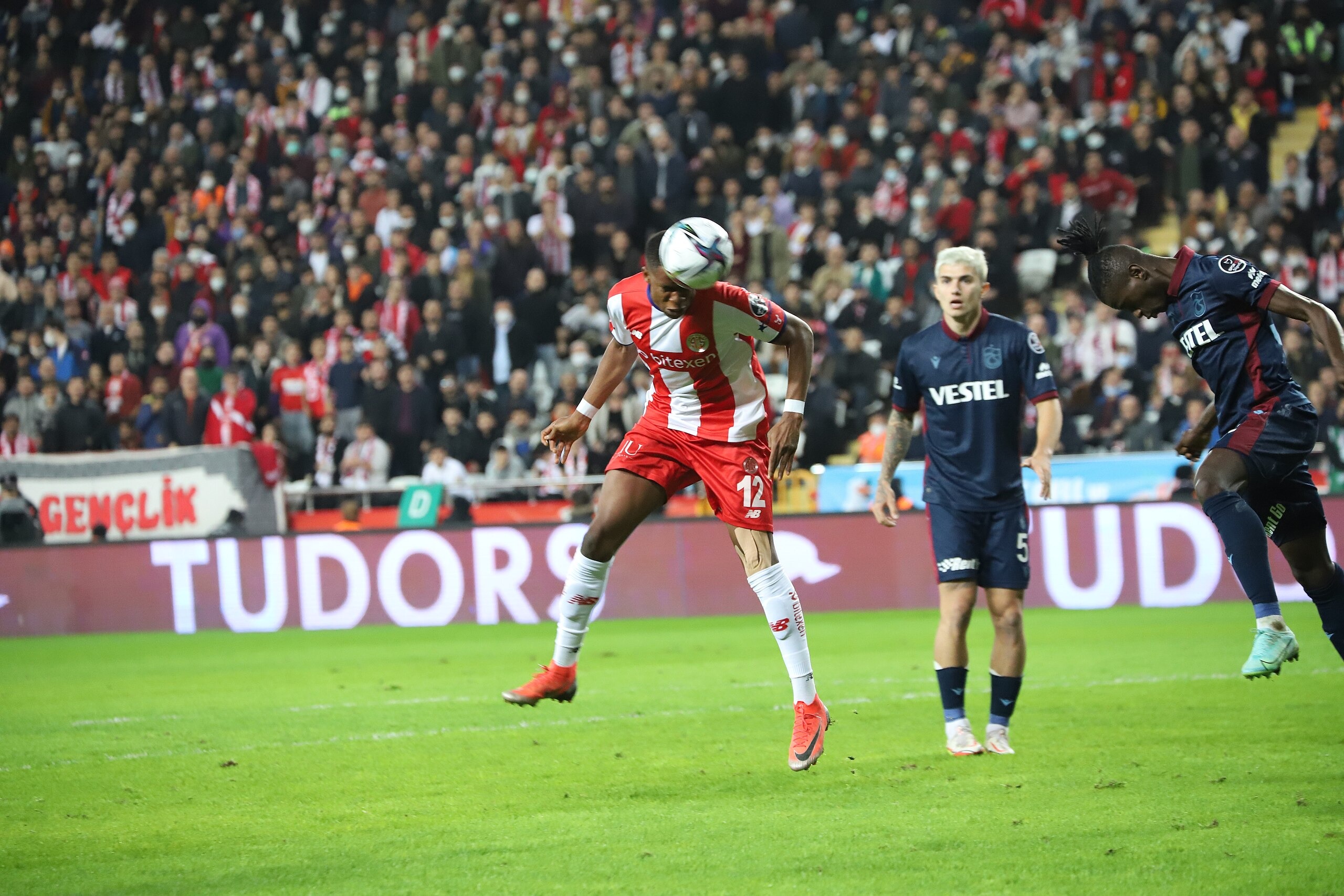 Nhận định soi kèo Antalyaspor vs Trabzonspor lúc 00h00 ngày 31/1/2026